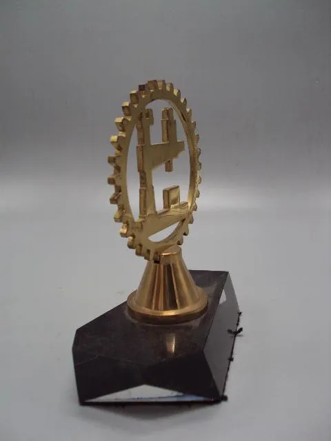 Фигура знак Одесский завод радиально-сверлильных станков бронза на подставке высота 16,3 см №4006 Недорого