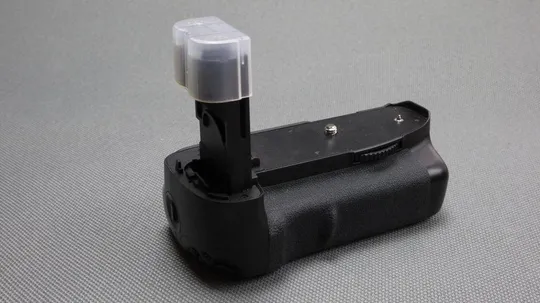 Батарейный блок бустер Zeikos ZE-CBG7D Power Battery Pack for Canon 7D Продаж