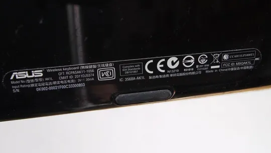 беспроводная клавиатура ASUS wireless keybord model:AK1L sn:0K002-00021F00C33300803 З аукціону