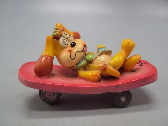 Фигура керамика статуэтка миниатюра зайка скейт сувенир собачка на скейте размер 4,7х7,6 см №13981 Ціна