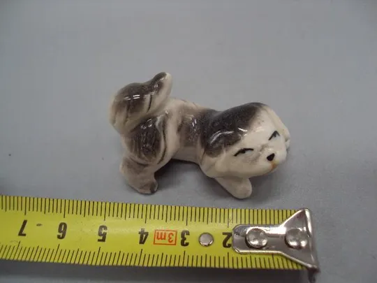 Фигура фарфор статуэтка миниатюра Европа собака щенок играет собачка 3,2 х 5 см №13221 Недорого