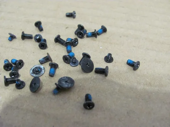 Купити 9-21 комплектуюче гвинти  для DELL Inspiron 17 5737, 3737 оригінал