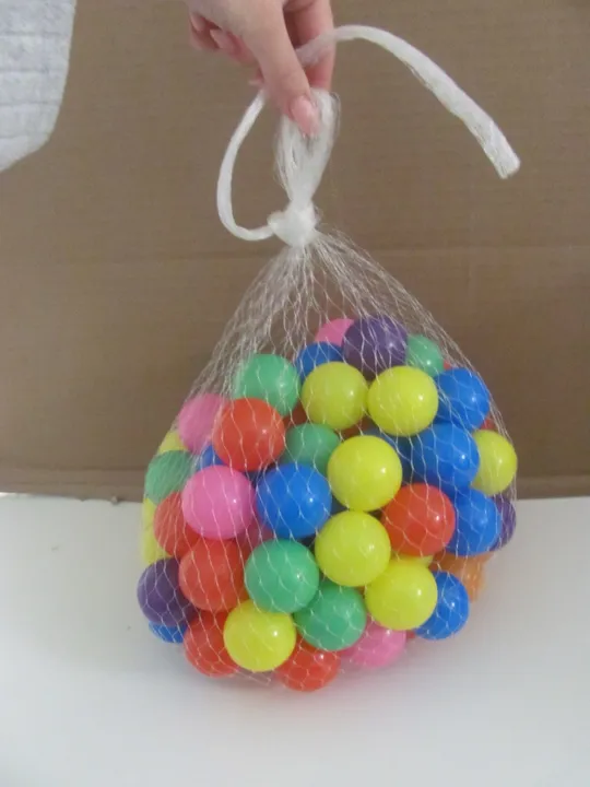 Набір кульок іграшкових кольорових(18) З аукціону