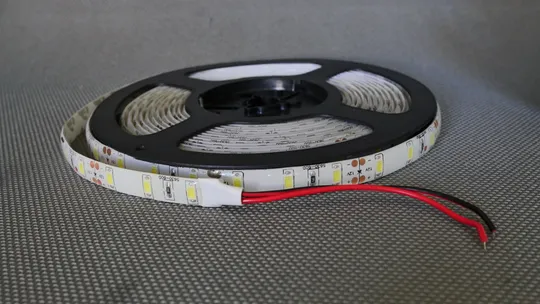 Влагозащищенная светодиодная лента, LED 12V 14,5W/m 60LED/m 5m. с пультом управления * Де купити