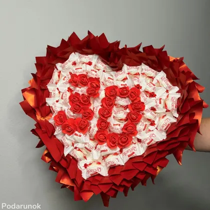 фото, Букет з цукерок Рафаелло Raffaello на ювілей 30 солодкий подарунок червоний