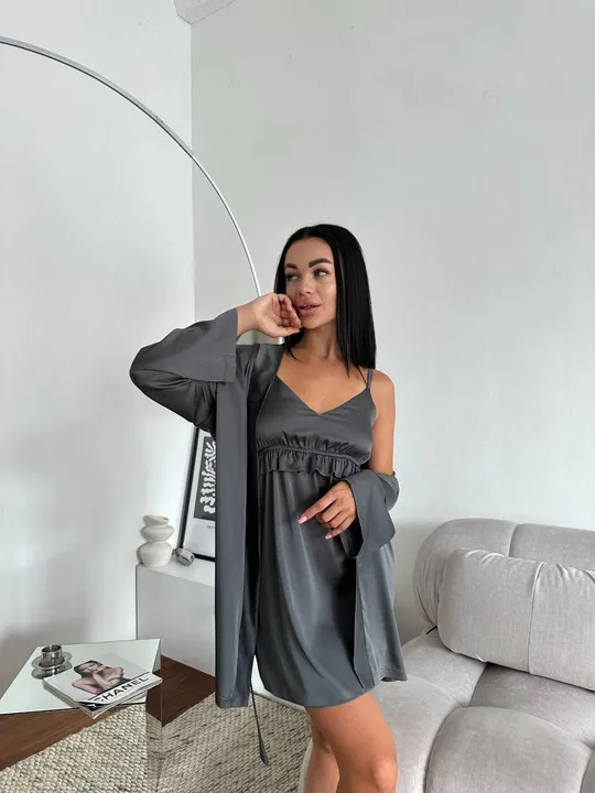 Шовковий комплект халат і сорочка  графіт сірий M Ціна