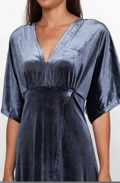 Сукня велюр сірого кольору. З аукціону