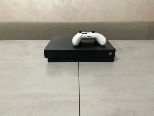 Ігрова приставка Microsoft Xbox One X, Model 1787, 4K, 1TB + джойстик  Ціна
