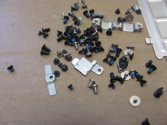 Купити номер0992-4 комплектуюче кріплення гвинти  для Dell Precision 7710 M7710 7720 7730 7740  оригінал