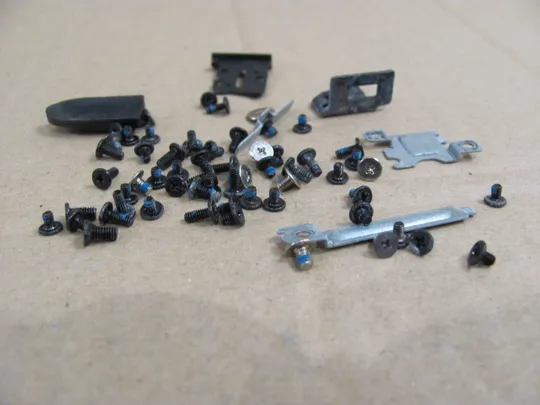 584-18 комплектуюче гвинти для Dell LATITUDE E5570  оригінал Де купити