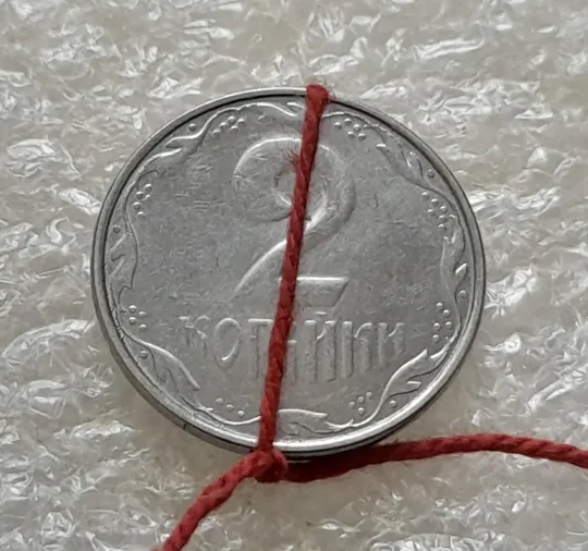 (5487) 2 копійки 2010 поворот (порушення соосності) + викрошки на реверсі /2 копейки 2010 брак сдвиг Ціна