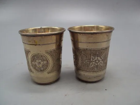 Рюмка стопка цветы В.П. 1884 серебро 84 проба позолота рюмки стопки вес 46,56 г лот 2 шт №239 Ціна