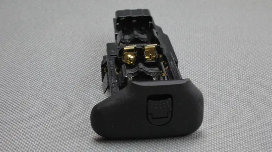 Батарейный блок магазин Canon Battery magazine BGM-E13A для батарейных блоков Canon 5DII BG-E6, BG-E Вживане З аукціону