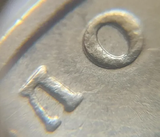 (4708) 1 гривня 2006 викрошка у "2" слова "2006" гурта + двійний удар на реверсі /1 гривна 2006 брак З аукціону