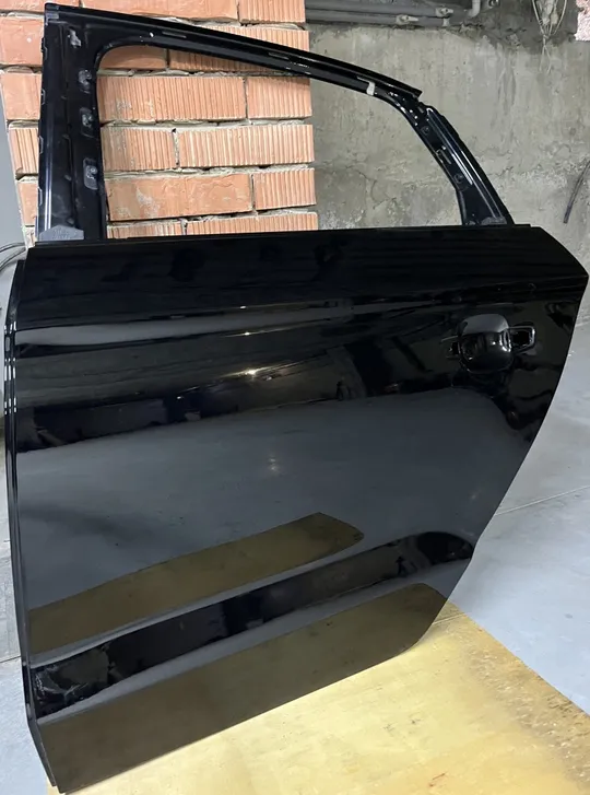 Купити Задні ліві двері б/у Audi A3 2012-2016 sedan модель 8VS58L