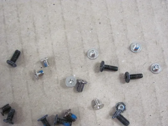 388-20 комплектуюче гвинти   для  LENOVO IdeaPad   310-15, 310-15ISK, 310-15ABR оригінал З аукціону