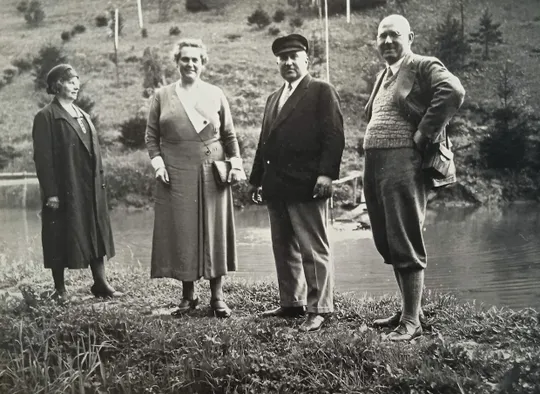 Старі групові фото Вихідний день, 2 шт., 1930-ті рр. Німеччина bR З аукціону