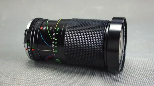 Olympus OM Vivitar Macro Focusing Zoom 28-205mm/3.5-5.2 MC Ф72мм З аукціону