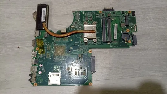 Материнская плата Toshiba C70D C70D-A da0bd9mb8f0 rev:f (A6-5200) Ціна