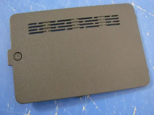 №229-15 сервісна кришка AP074000300 для Toshiba L550, L555d оригінал З аукціону