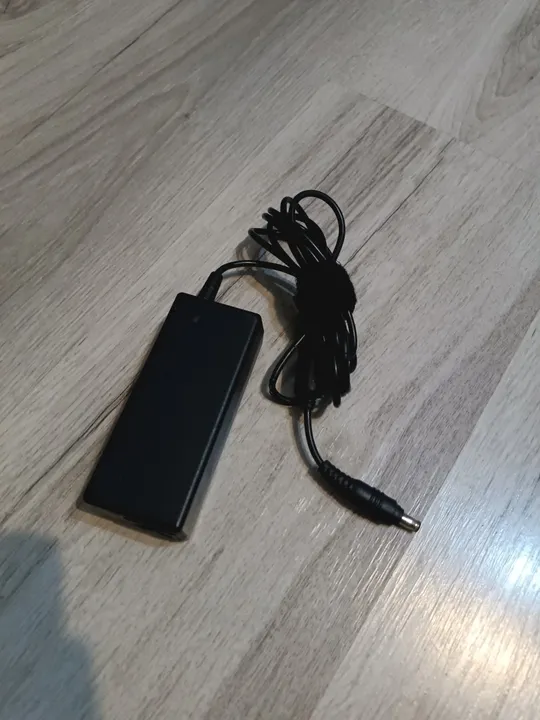 Адаптер живлення для ноутбука Samsung 60W 19V 3.16A 5.5x3.0mm З аукціону