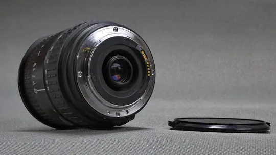 Купити Canon EF телеобъектив Sigma 28-200 mm/3.5-5.6 DL Aspherical IF Macro MC Ф72mm