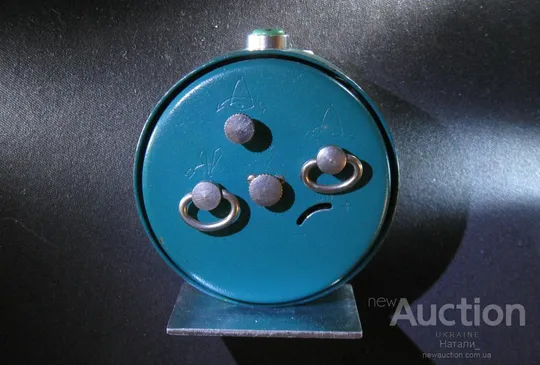 Часы будильник Слава СССР Экспортный вариант Абсолютно исправны!!! Характеристики