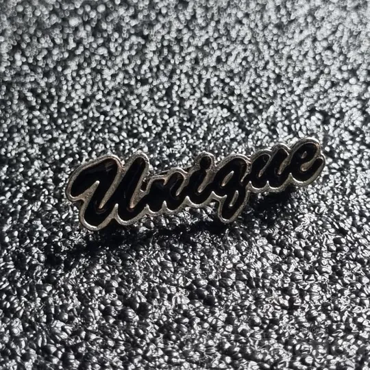 Брошь Напис "Unique" Продаж