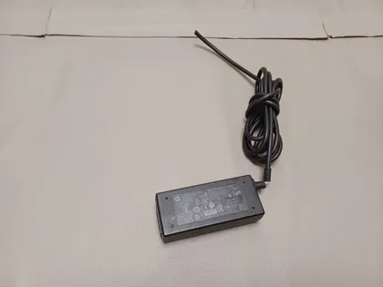 фото, 0633 адаптер живлення  HP HSTNN-LA40   19.5V 2.31A  НІМЕЧЧИНА