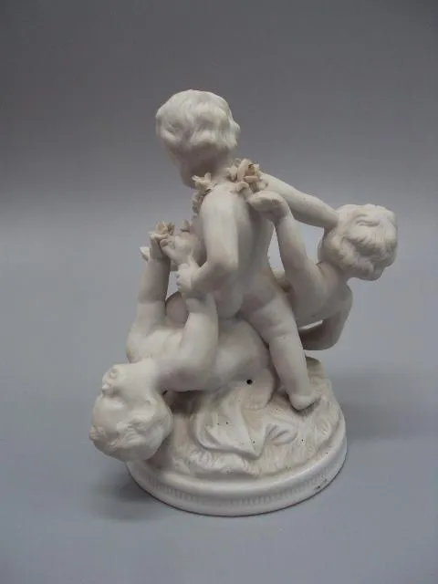 Фигура фарфор Германия unterweissbach путти дети мальчики играют бьются 13,5 см под реставрацию №115 Недорого