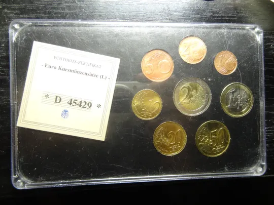 Купити Комплект євромонет Люксембурга 2002 UNC (повний річний комплект+сертифікат)