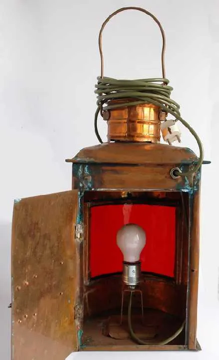 Ліхтар бортовий лівий червоного світла мідь 1950-ті Зах. Німеччина Недорого