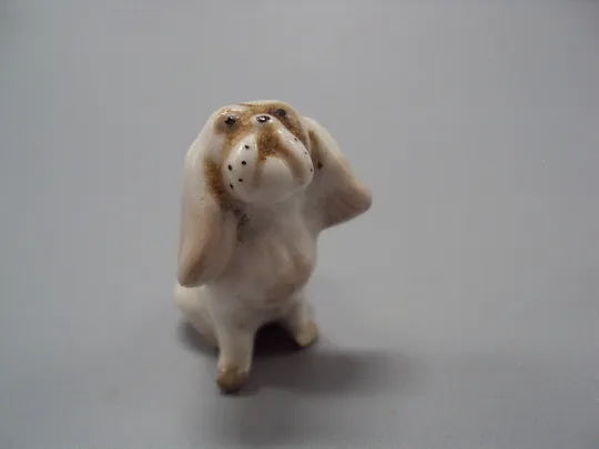 Фигура фарфор миниатюра статуэтка ЛФЗ собака щенок пекинес собачка 3,5 см (скол на лапе) №15505 З аукціону