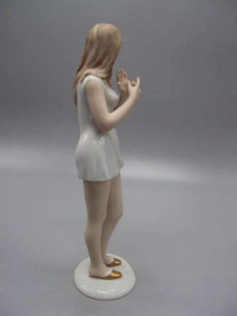 Фигура фарфор статуэтка Германия Wallendorf Валлендорф девушка в золотых тапочках утро 25,5см №14492 Продаж