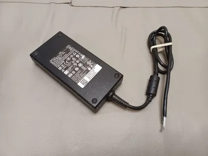 фото, 1122 адаптер живлення DELL DA180PM111 19.5V 9.23A 180W  НІМЕЧЧИНА