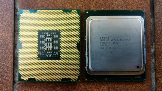 8х ядерный процессор Intel Xeon E5-2658 SR0LZ 8C/16HT 2.10-2.40GHz/20M/8.00GT/s 95W LGA2011 Вживане Ціна