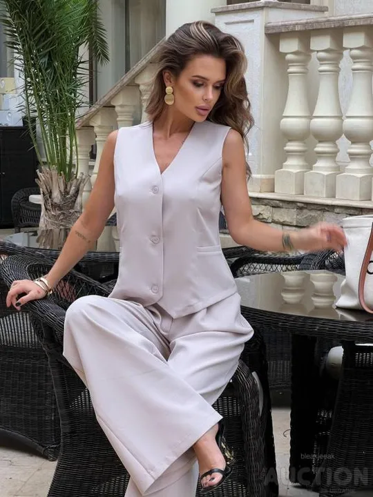 Жіночий костюм жилетка і палаццо колір бежевий Продаж