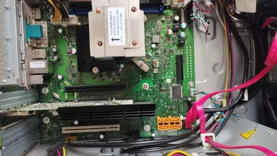 Системний блок FUJITSU G2120/4 GB DDR3/GEFORCE 605 1GB/БЕЗ HDD. Торговий майданчик