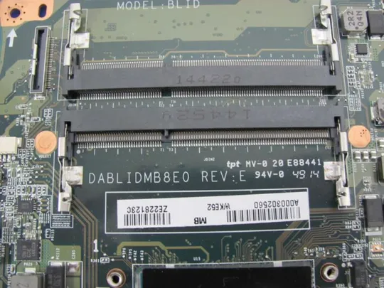 №197-1 материнська плата DABLIDMB8E0 РОБОЧА для TOSHIBA SATELLITE L50-B i5 5700U AMD 7 M 260 2GB орг Продаж