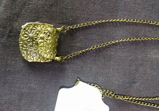 Колье кулон медальон подвес кошелёк бронза китайская бижутерия З аукціону