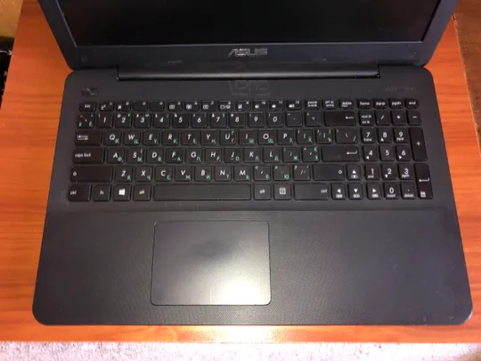 Ноутбук Asus R556SJ N3050/8gb/HDD 500GB/Intel HD+GF920M/4,5 години Де купити