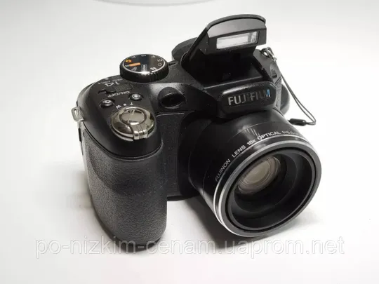 Купити Цифровий Фотоапарат Fujifilm FinePix S2950 - 14,2 Мп - HD - Суперзум - Ідеал !