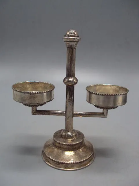 Солонка спецовник серебро 925 проба вес 80,45 г высота 13 см, длина 11,4 см, диаметр 4,1 см №13967 Ціна