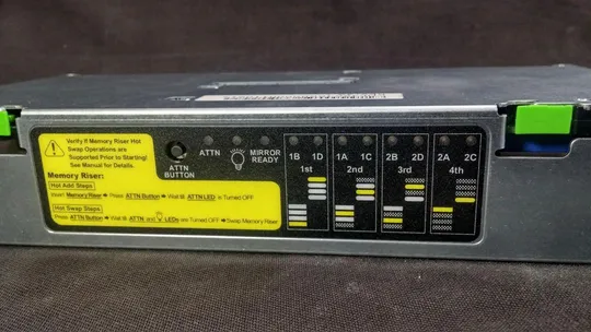 Купити Райзер на 8 слотов памяти для серверов CISCO UCS C460 / Quanta QSSC-S4R Memory Riser Board Вживане