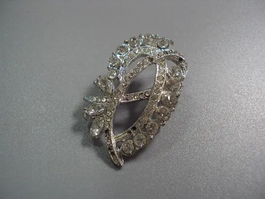 брошка брошь бижутерия 4,5 см (нет несколько камушков) №10 Ціна