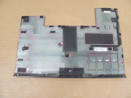 номер0889-12 сервісна кришка 6070B0569001 6070B0480101 684326-001   для  HP ProBook 6470b, 6475b оригінал З аукціону