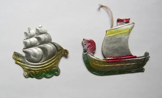 КОРАБЛИ - ПАРУСНИК - ЛАДЬЯ = ЯЛИНКОВІ ІГРАШКИ - ЕЛОЧНЫЕ ИГРУШКИ = картон - картонаж = СРСР = 2 шт. Ціна