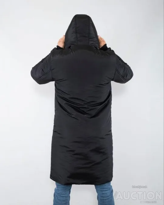 Чоловіча куртка-парка чорного кольору Де купити