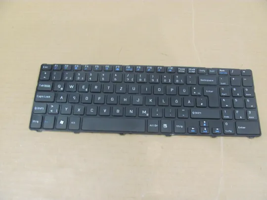номер0333-1 клавіатура keyboard  0KN0-XV1GE28  для MEDION AKOYA X6816  E7220  оригінал Ціна