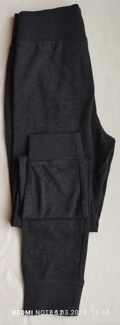 Спортивні штани З аукціону